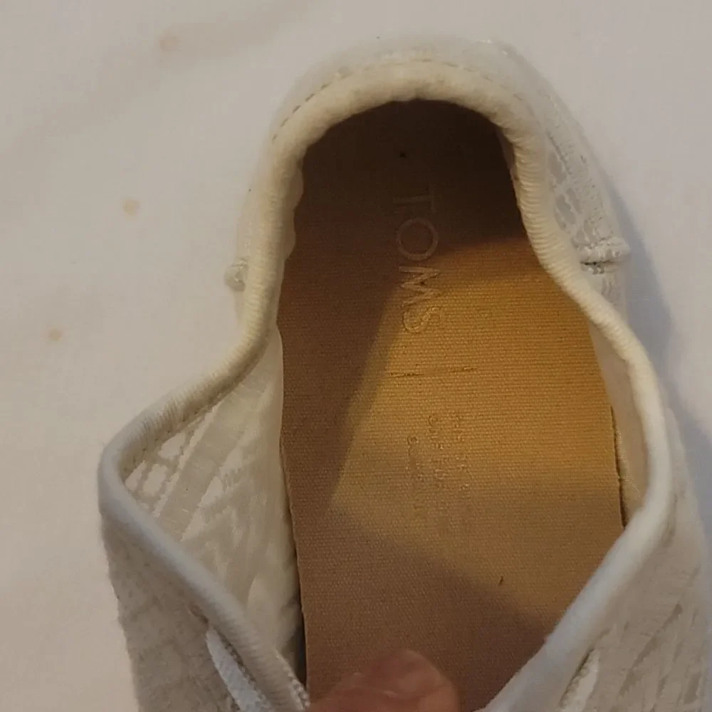 Tom's espadrilles size 8.5‎